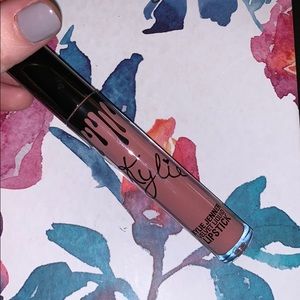 Kylie cosmetics lipstick